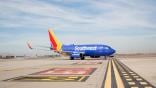 SWA 737-8 on tarmac